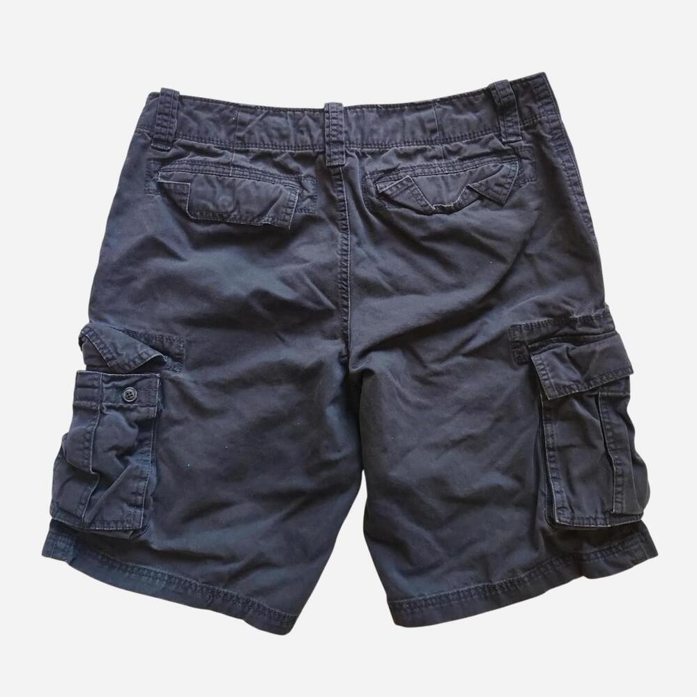 2000s black Old Navy cargo shorts with a relaxed fit